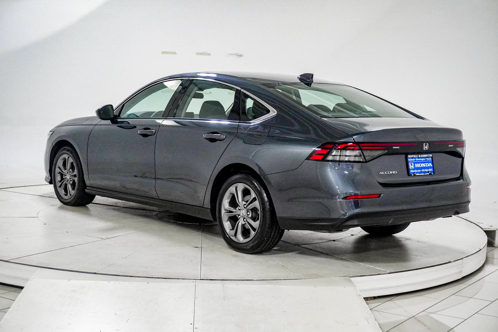 Used 2023 Honda Accord EX image 6
