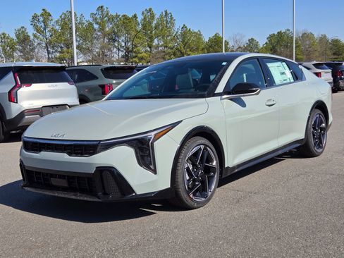 New 2026 Kia K4 GT-Line image 3