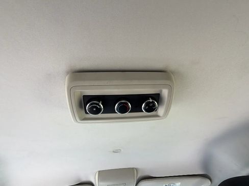 Used 2009 Dodge Grand Caravan SE w/ Climate Group FWD image 30