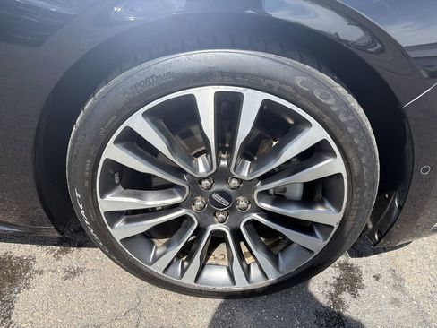 Used 2019 Lincoln Continental Reserve image 33