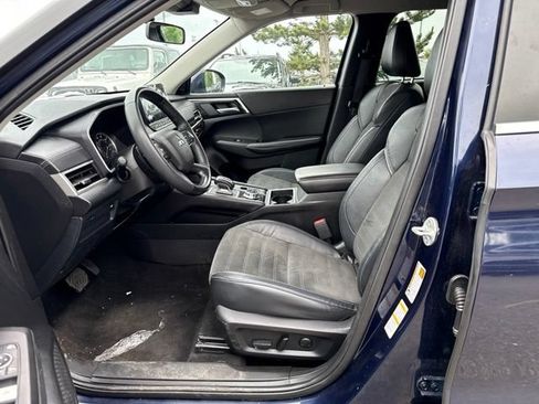Used 2023 Mitsubishi Outlander SE AWD/4WD image 13