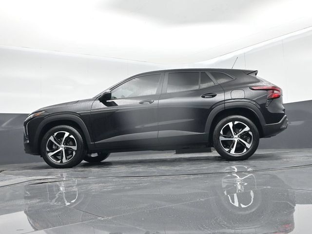 Used 2024 Chevrolet Trax RS w/ Driver Confidence Package FWD image 44