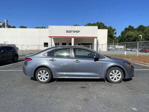 Used 2024 Toyota Corolla LE FWD image 20