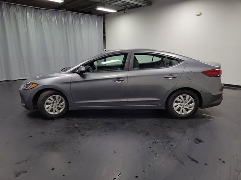 Used 2018 Hyundai Elantra SE w/ Cargo Package image 5