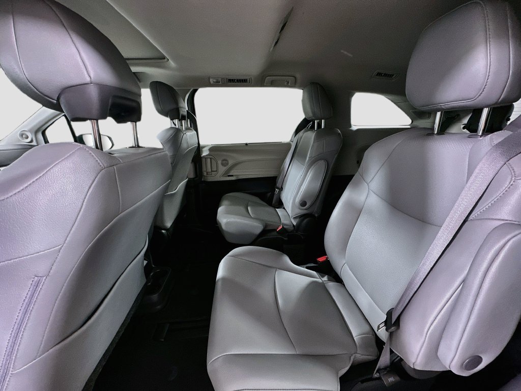 Certified 2022 Toyota Sienna XLE w/ XLE Plus Package AWD/4WD image 24