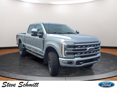 Used 2023 Ford F350 Platinum w/ Tremor Off-Road Package AWD/4WD image 34