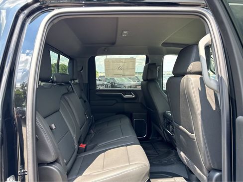 New 2026 GMC Sierra 2500 SLT AWD/4WD image 6