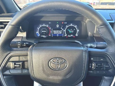 Used 2025 Toyota Tacoma TRD Off-Road image 11