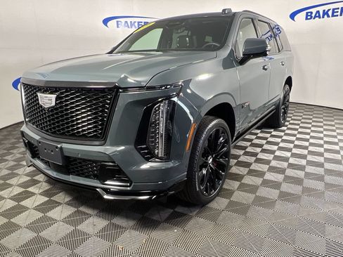 Used 2026 Cadillac Escalade V w/ LPO, ONYX Package AWD/4WD image 3