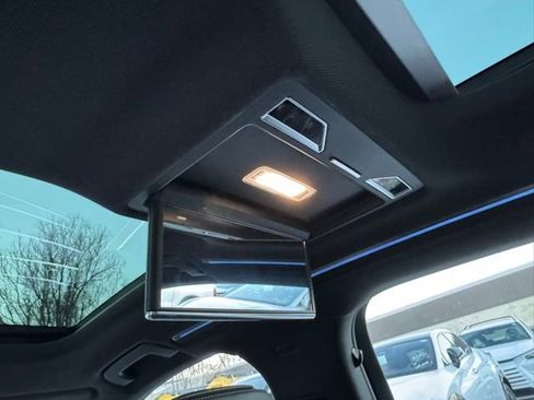 Used 2023 Audi A8 L 3.0T image 25