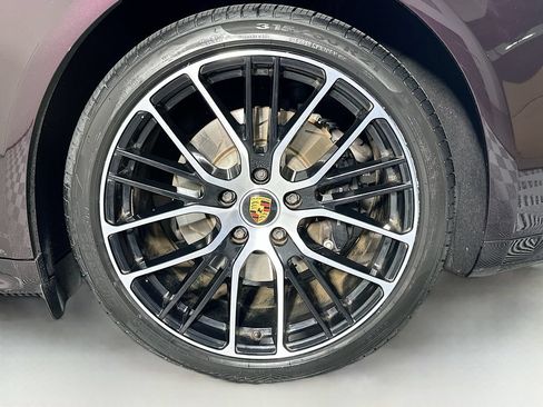 Certified 2023 Porsche Panamera 4S AWD/4WD image 33