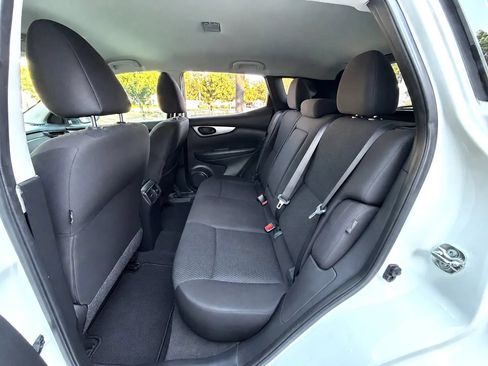 Used 2020 Nissan Rogue Sport S w/ Appearance Package FWD image 11