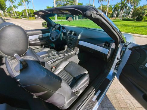 Used 2004 Ford Thunderbird image 14