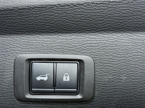 Used 2024 Mitsubishi Outlander SE image 28