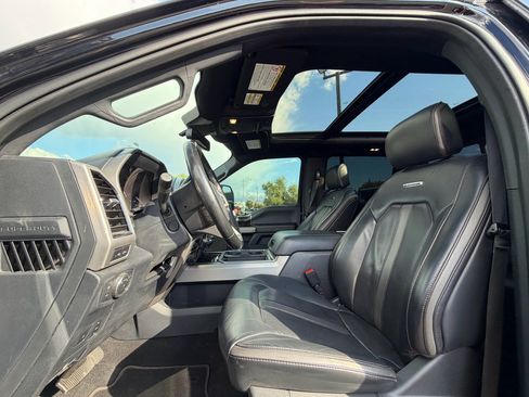 Used 2022 Ford F350 Platinum w/ Tremor Off-Road Package AWD/4WD image 8