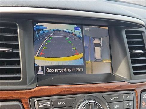 Used 2018 Nissan Pathfinder Platinum FWD image 10