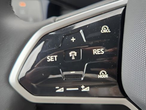 New 2025 Volkswagen ID. Buzz Pro S image 18