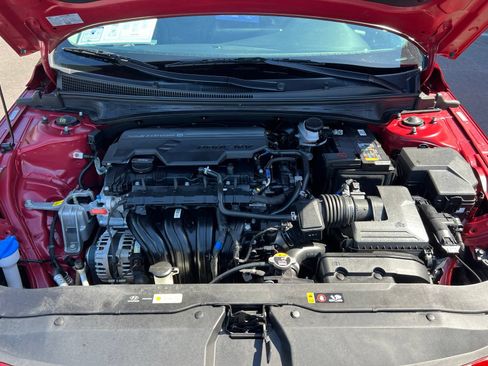 Used 2024 Hyundai Elantra Limited FWD image 19