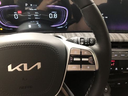 New 2025 Kia Telluride EX w/ EX Captain's Chair Package image 24