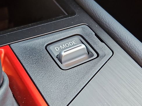 New 2026 Nissan Kicks SR image 19