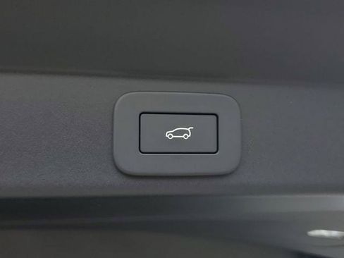 Used 2025 Land Rover Range Rover Sport Dynamic SE AWD/4WD image 10