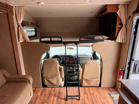 Used 2016 Ford E-450 and Econoline 450 Super Duty w/ Motorhome Prep Package image 20