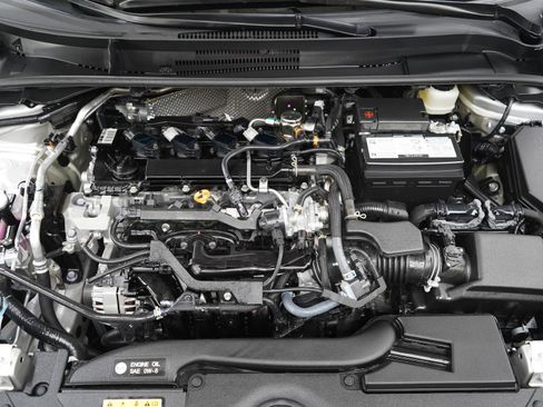 Used 2025 Toyota Corolla LE image 28