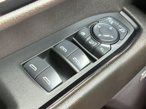 Used 2024 GMC Sierra 2500 AT4 w/ AT4 Premium Plus Package AWD/4WD image 24