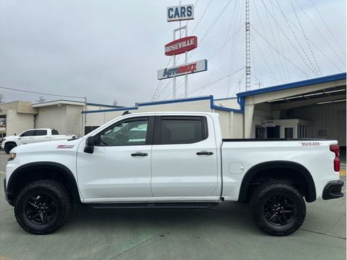 Used 2019 Chevrolet Silverado 1500 LT Trail Boss image 12