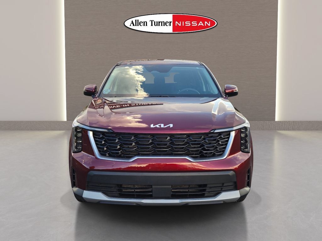 Used 2025 Kia Sorento LX FWD image 4