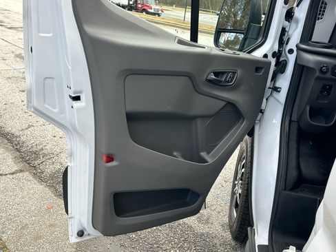 Used 2022 Ford Transit 350 XLT image 13