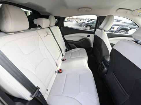 Certified 2025 Ford Mustang Mach-E Premium image 28