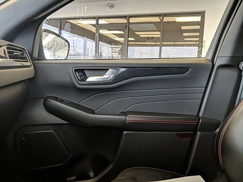 Used 2023 Ford Escape ST-Line w/ Tech Pack #1 image 22