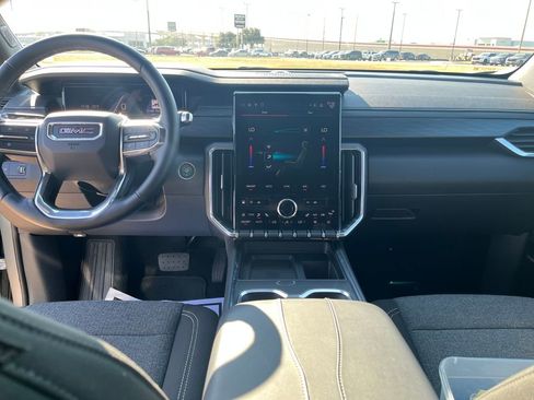 Used 2025 GMC Acadia Elevation image 22