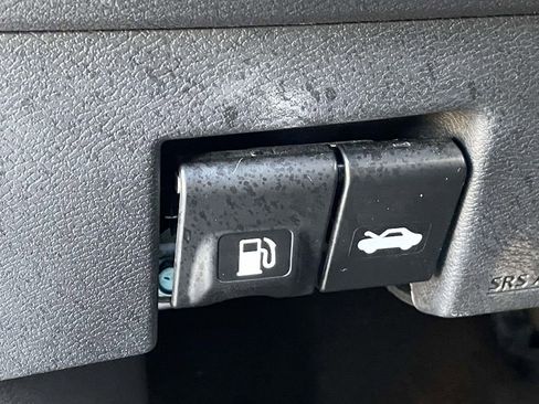 Used 2024 Nissan Kicks SV image 17