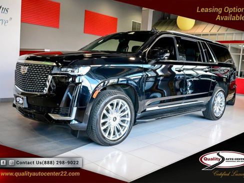 Used 2023 Cadillac Escalade ESV Premium Luxury image 1
