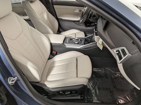 Used 2025 BMW 330i xDrive Sedan w/ M Sport Package image 24