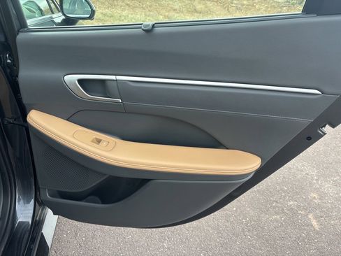 Certified 2025 Hyundai Sonata Limited image 17