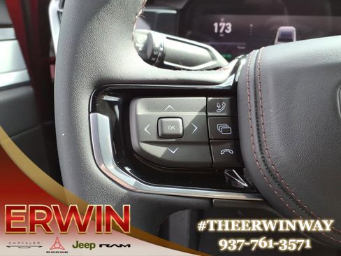 Used 2024 Jeep Wagoneer Launch Edition image 17