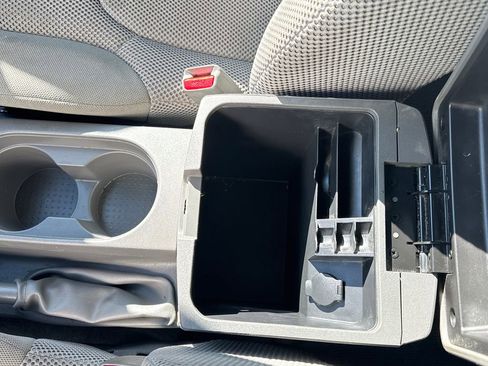 Used 2017 Nissan Frontier SV image 25