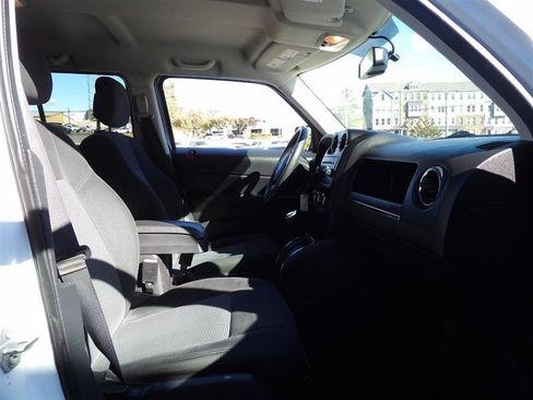 Used 2017 Jeep Patriot Sport w/ Power Value Group image 13