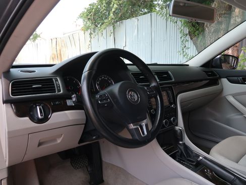 Used 2014 Volkswagen Passat TDI SEL Premium FWD image 26
