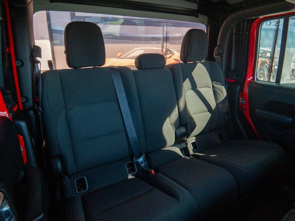 Used 2023 Jeep Gladiator Sport AWD/4WD image 28