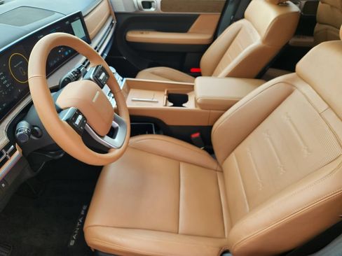 Used 2025 Hyundai Santa Fe Limited FWD image 13
