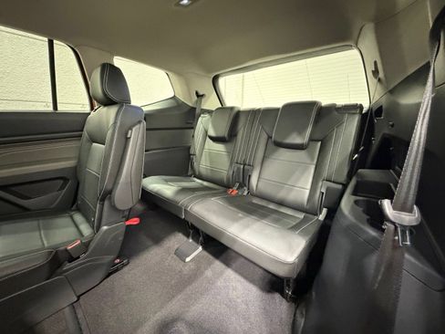 Used 2023 Volkswagen Atlas SE w/ Panoramic Sunroof Package FWD image 24