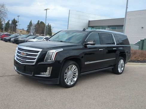 Used 2015 Cadillac Escalade ESV Platinum image 4