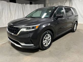 Used 2023 Kia Carnival LX video 3