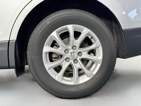 Used 2020 Chevrolet Equinox LT w/ Driver Convenience Package AWD/4WD image 32