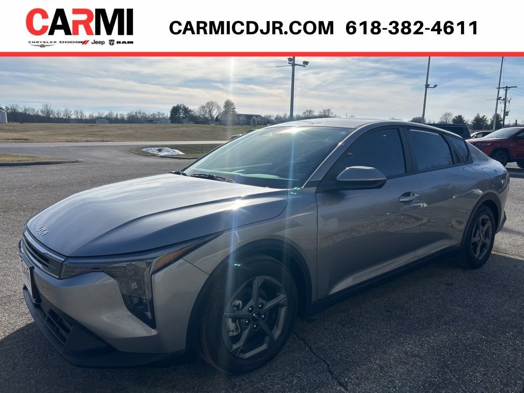 Used 2025 Kia K4 FWD image 3