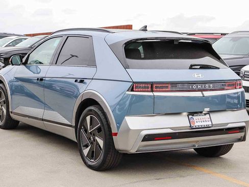 New 2026 Hyundai Ioniq 5 Limited image 8
